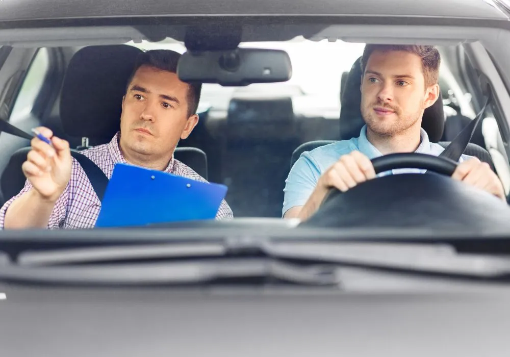 factors that affect driving school prices.webp